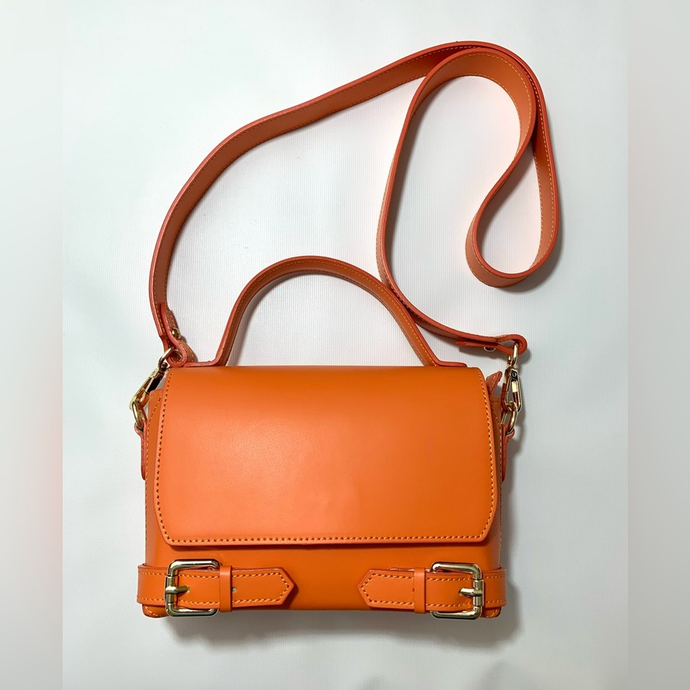 🔥HP🔥Bevini Modena genuine Italian leather orange purse